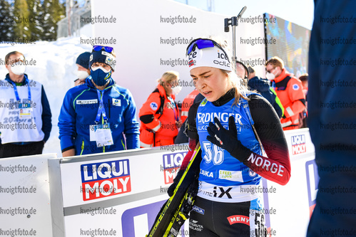 16.02.2021, xkvx, Biathlon IBU World Championships Pokljuka, Einzel Damen, v.l. Ingrid Landmark Tandrevold (Norway) im Ziel / in the finish