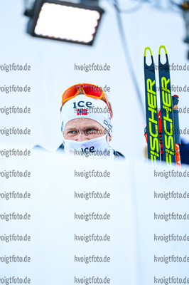 17.02.2021, xkvx, Biathlon IBU World Championships Pokljuka, Einzel Herren, v.l. Johannes Dale (Norway) vor der Siegerehrung / before the medal ceremony