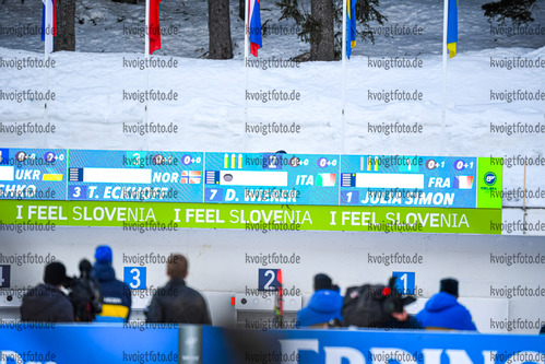 18.02.2021, xkvx, Biathlon IBU World Championships Pokljuka, Single Mixed Relay, v.l. Tiril Eckhoff (Norway), Dorothea Wierer (Italy) und Julia Simon (France) in aktion / in action competes