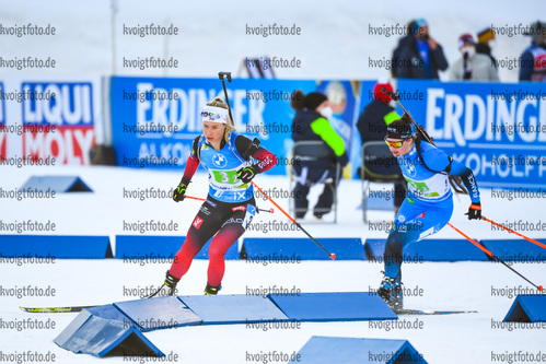 18.02.2021, xkvx, Biathlon IBU World Championships Pokljuka, Single Mixed Relay, v.l. Tiril Eckhoff (Norway) und Julia Simon (France) in aktion / in action competes