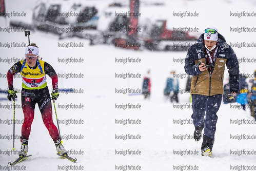 14.03.2020, xkvx, Biathlon IBU Cup Obertilliach, Single-Mixed-Staffel, v.l. Karoline Erdal (Norway) und Sverre Olsbu Roeiseland (Norway)  / 