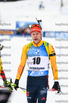 20.03.2021, xkvx, Biathlon IBU World Cup Oestersund, Verfolgung Herren, v.l. Roman Rees (Germany) im Ziel / in the finish