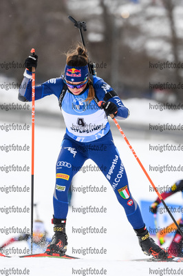 21.03.2021, xkvx, Biathlon IBU World Cup Oestersund, Massenstart Damen, v.l. Dorothea Wierer (Italy) in aktion / in action competes