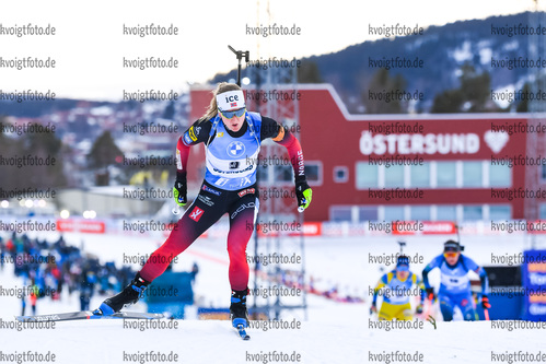 21.03.2021, xkvx, Biathlon IBU World Cup Oestersund, Massenstart Damen, v.l. Marte Olsbu Roeiseland (Norway) in aktion / in action competes