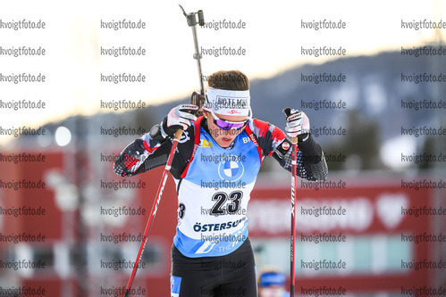21.03.2021, xkvx, Biathlon IBU World Cup Oestersund, Massenstart Damen, v.l. Dunja Zdouc (Austria) in aktion / in action competes