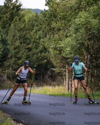 27.08.2021, xkvx, Biathlon Training Font Romeu, v.l. Karolin Horchler (Germany), Vanessa Hinz (Germany)  