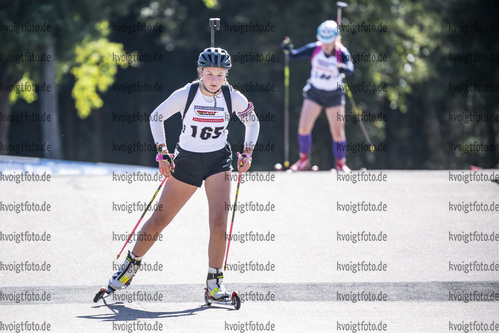 01.10.2021, xkvx, Biathlon, Deutschlandpokal Altenberg, Sprint - weiblich, v.l. Valentina Lenz (Germany)