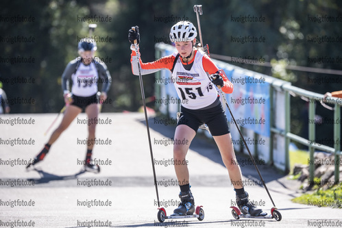 01.10.2021, xkvx, Biathlon, Deutschlandpokal Altenberg, Sprint - weiblich, v.l. Julia Schuettler (Germany)