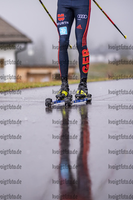05.10.2021, xkvx, Langlauf Training Lavaze, v.l. Florian Notz (Germany) / Fischer Schuhe / Boots / SRB Skiroller / Roller Skies  