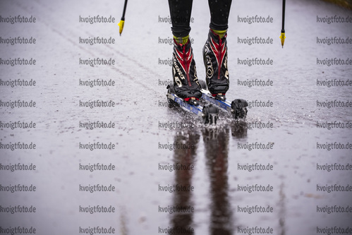 05.10.2021, xkvx, Langlauf Training Lavaze, v.l. Lucas Boegl (Germany) / Madshus Schuhe / Boots / SRB Skiroller / Roller Skies  