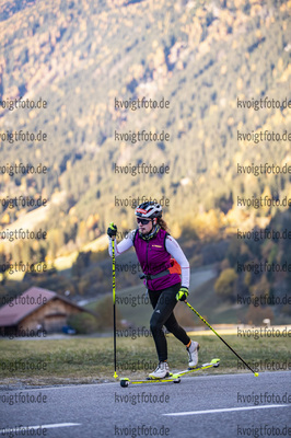 30.10.2021, xkvx, Biathlon Training Antholz-Anterselva, v.l. Janina Hettich (Germany)  