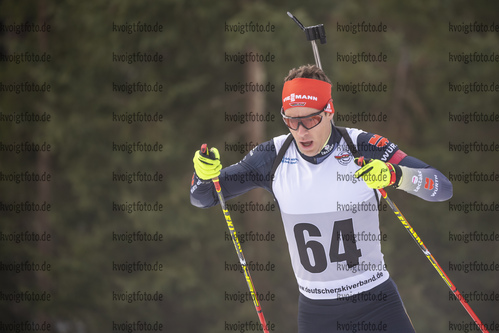 17.11.2021, xkvx, German Qualifiers - Sprint Men, v.l. Simon Kaiser (Germany) in aktion / in action competes