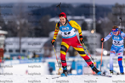 27.11.2021, xkvx, Biathlon IBU World Cup Oestersund, Individual Women, v.l. Lotte Lie (Belgium) in aktion / in action competes