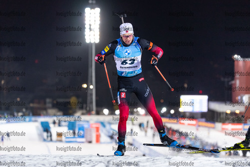 27.11.2021, xkvx, Biathlon IBU World Cup Oestersund, Individual Men, v.l. Vetle Sjaastad Christiansen (Norway) in aktion / in action competes