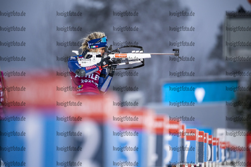 30.11.2021, xkvx, Biathlon IBU World Cup Oestersund, Training Women and Men, v.l. Hannah Auchentaller (Italy) in aktion am Schiessstand / at the shooting range