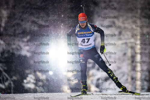 02.12.2021, xkvx, Biathlon IBU World Cup Oestersund, Sprint Men, v.l. Philipp Horn (Germany) in aktion / in action competes