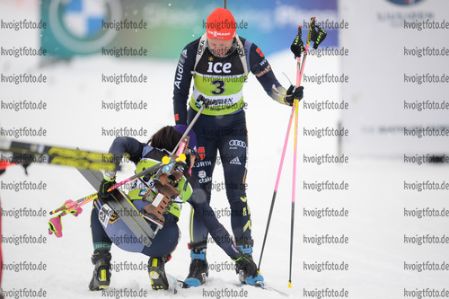 04.12.2021, xetx, Biathlon IBU Cup Sjusjoen, Mass Start Women, v.l. Marion Wiesensarter (GERMANY), Franziska Hildebrand (GERMANY)  / 