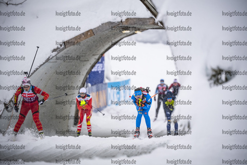 09.12.2021, xkvx, Biathlon IBU World Cup Hochfilzen, Training Women and Men, v.l. Lisa Vittozzi (Italy) in aktion / in action competes