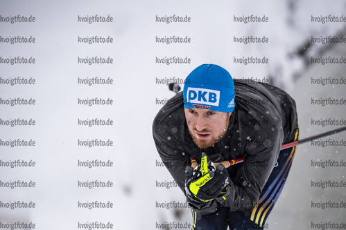 09.12.2021, xkvx, Biathlon IBU World Cup Hochfilzen, Training Women and Men, v.l. Ski Technician Sebastian Hopf (Germany) in aktion / in action competes