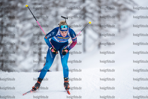 10.12.2021, xkvx, Biathlon IBU World Cup Hochfilzen, Sprint Women, v.l. Amy Baserga (Switzerland) in aktion / in action competes