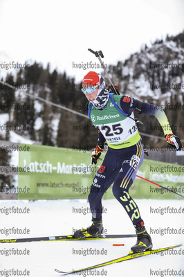 10.12.2021, xmcx, Biathlon IBU Junior Cup Martell, Individual Men, v.l. Frederik Madersbacher (Germany)  / 