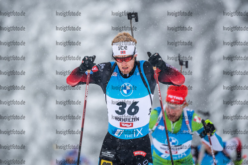 11.12.2021, xkvx, Biathlon IBU World Cup Hochfilzen, Pursuit Men, v.l. Sivert Guttorm Bakken (Norway) in aktion / in action competes