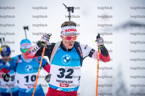 11.12.2021, xkvx, Biathlon IBU World Cup Hochfilzen, Pursuit Men, v.l. Felix Leitner (Austria) in aktion / in action competes