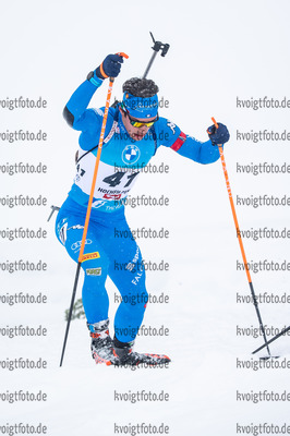 11.12.2021, xkvx, Biathlon IBU World Cup Hochfilzen, Pursuit Men, v.l. Tommaso Giacomel (Italy) in aktion / in action competes