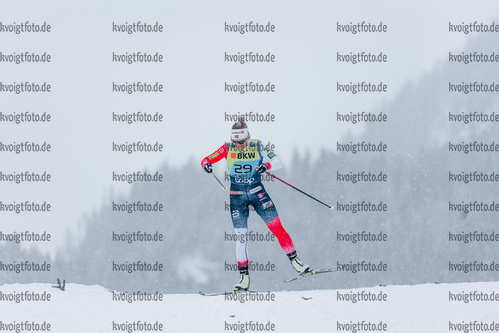 11.12.2021, xljkx, Cross Country FIS World Cup Davos, Women Prolog, v.l. Maiken Caspersen Falla (Norway)  / 