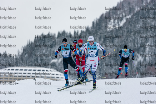 11.12.2021, xljkx, Cross Country FIS World Cup Davos, Men Sprint Final, v.l. Michal Novak (Czechia), Gustaf Berglund (Sweden)  / 