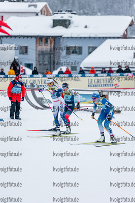 11.12.2021, xljkx, Cross Country FIS World Cup Davos, Women Sprint Final, v.l. Anna Dyvik (Sweden), Anamarija Lampic (Slovenia), Tiril Udnes Weng (Norway)  / 