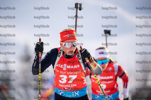 12.12.2021, xkvx, Biathlon IBU World Cup Hochfilzen, Pursuit Women, v.l. Franziska Hildebrand (Germany) in aktion / in action competes