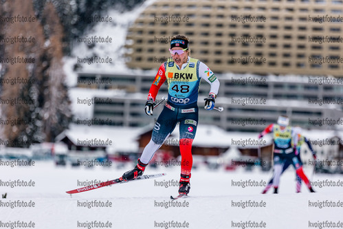 12.12.2021, xljkx, Cross Country FIS World Cup Davos, 10km Women, v.l. Helene Marie Fossesholm (Norway)  / 