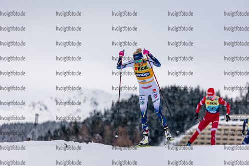 12.12.2021, xljkx, Cross Country FIS World Cup Davos, 10km Women, v.l. Frida Karlsson (Sweden), Tatiana Sorina (Russia)  / 