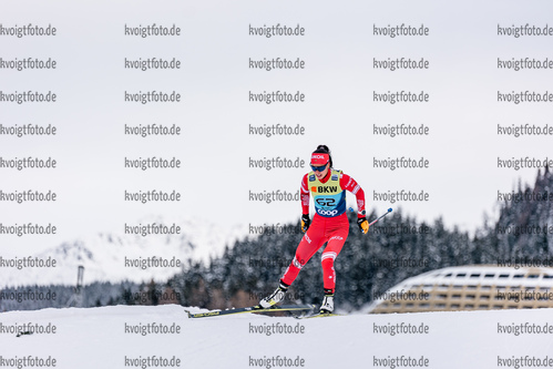 12.12.2021, xljkx, Cross Country FIS World Cup Davos, 10km Women, v.l. Veronika Stepanova (Russia)  / 