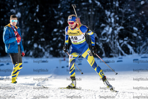 16.12.2021, xlukx, Biathlon IBU Cup Obertilliach, Individual Women, v.l. Ekaterina Bekh (Ukraine)  / 