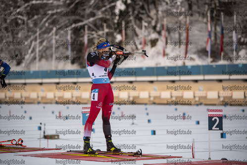 18.12.2021, xkvx, Biathlon IBU World Cup Le Grand Bornand, Pursuit Women, v.l. Lisa Theresa Hauser (Austria) in aktion am Schiessstand / at the shooting range