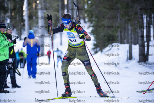 18.12.2021, xsoex, Biathlon Alpencup Pokljuka, Sprint Men, v.l. Jonah Simon (Germany))  / 