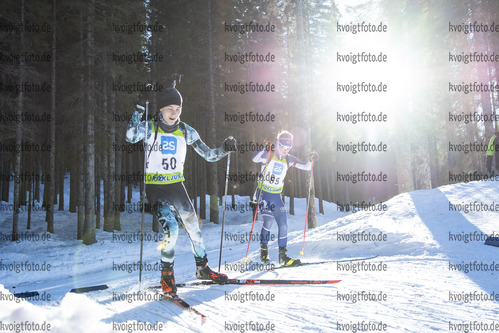 18.12.2021, xsoex, Biathlon Alpencup Pokljuka, Sprint Men, v.l. Vincent Fuchs (Germany), Felix Auerswald (Germany)  / 