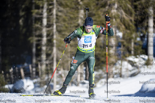 18.12.2021, xsoex, Biathlon Alpencup Pokljuka, Sprint Men, v.l. Simon Gross (Germany)  / 