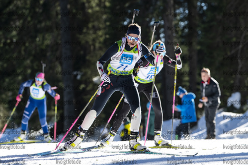 18.12.2021, xsoex, Biathlon Alpencup Pokljuka, Sprint Women, v.l. Emely Eibisch (Germany)  / 