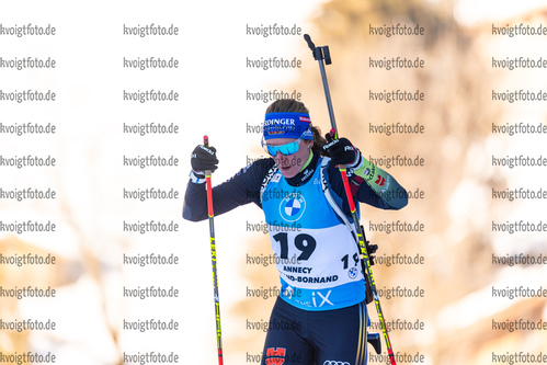 19.12.2021, xkvx, Biathlon IBU World Cup Le Grand Bornand, Mass Start Women, v.l. Vanessa Hinz (Germany) in aktion / in action competes
