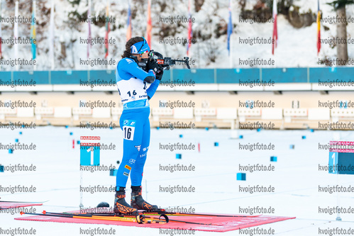 19.12.2021, xkvx, Biathlon IBU World Cup Le Grand Bornand, Mass Start Women, v.l. Dorothea Wierer (Italy) in aktion am Schiessstand / at the shooting range