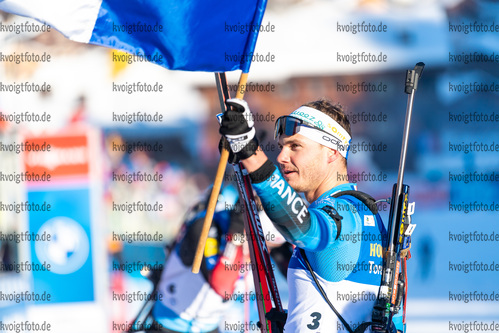 19.12.2021, xkvx, Biathlon IBU World Cup Le Grand Bornand, Mass Start Men, v.l. Emilien Jacquelin (France) im Ziel / in the finish