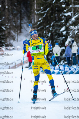 19.12.2021, xlukx, Biathlon IBU Cup Obertilliach, Single Mixed Relay, v.l. 2. Platz Viktor Brandt (SWE)  / second placed Viktor Brandt of Sweden