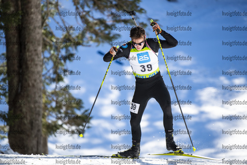 19.12.2021, xsoex, Biathlon Alpencup Pokljuka, Sprint Men, v.l. Sami Mesotitsch  (Austria)  / 