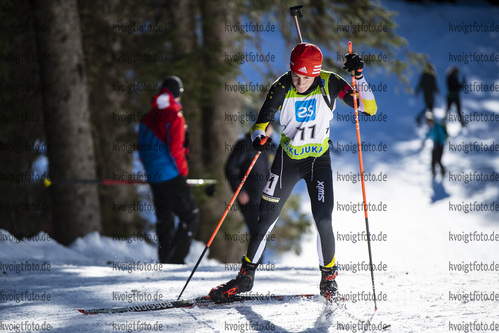 19.12.2021, xsoex, Biathlon Alpencup Pokljuka, Sprint Men, v.l. Finn Zurnieden  (Germany)  / 