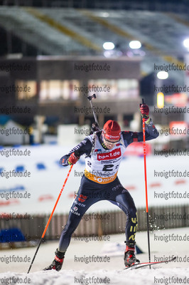 28.12.2021, xkvx, Biathlon WTC Ruhpolding 2021, v.l. Benedikt Doll (Germany) in aktion / in action competes