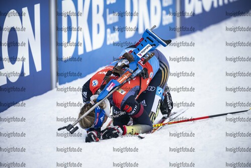 08.01.2022, xkvx, Biathlon IBU World Cup Oberhof, Mixed Relay, v.l. Vanessa Hinz (Germany) im Ziel / in the finish