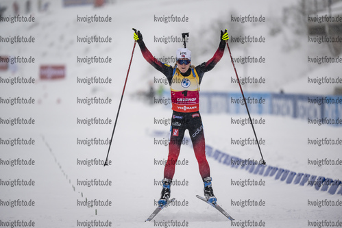09.01.2022, xkvx, Biathlon IBU World Cup Oberhof, Pursuit Women, v.l. Marte Olsbu Roeiseland (Norway) gewinnt die Goldmedaille / wins the gold medal
